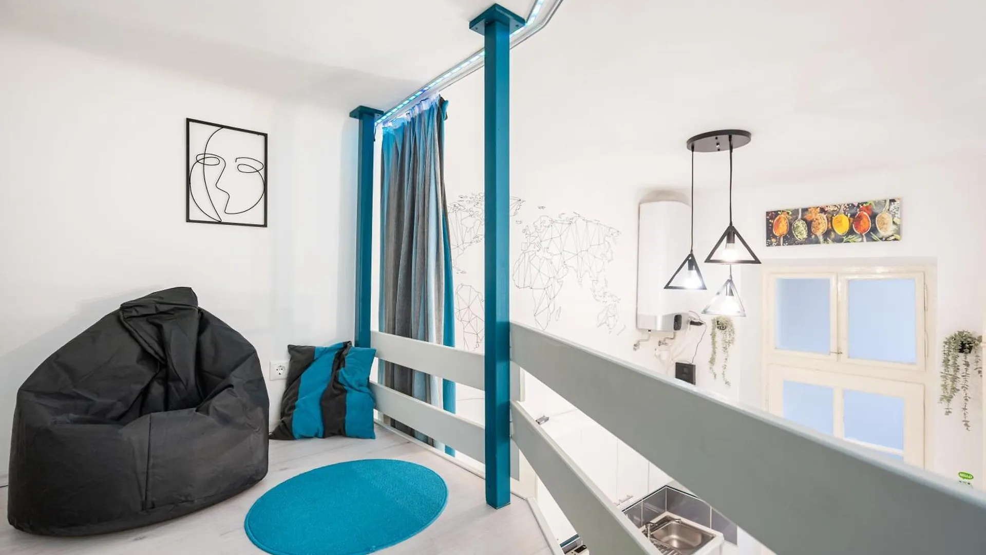 Triangle Apartment - Free Parking! Budapeşte 0*,  Macaristan